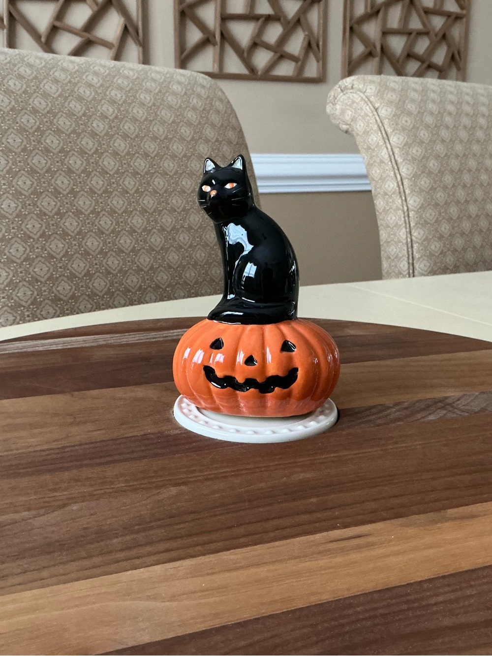 Halloween Black Cat on Jack-o-Lantern Platter Decoration